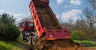 Доставка грунта Кушва, цена от 256 руб./куб.